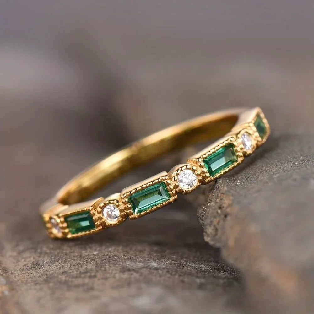 Verdeya | Anillo con zirconia verde estilo retro
