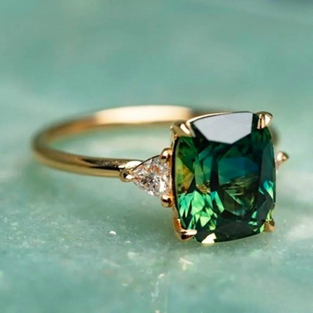 Zyrelia | Anillo de oro con zirconita verde