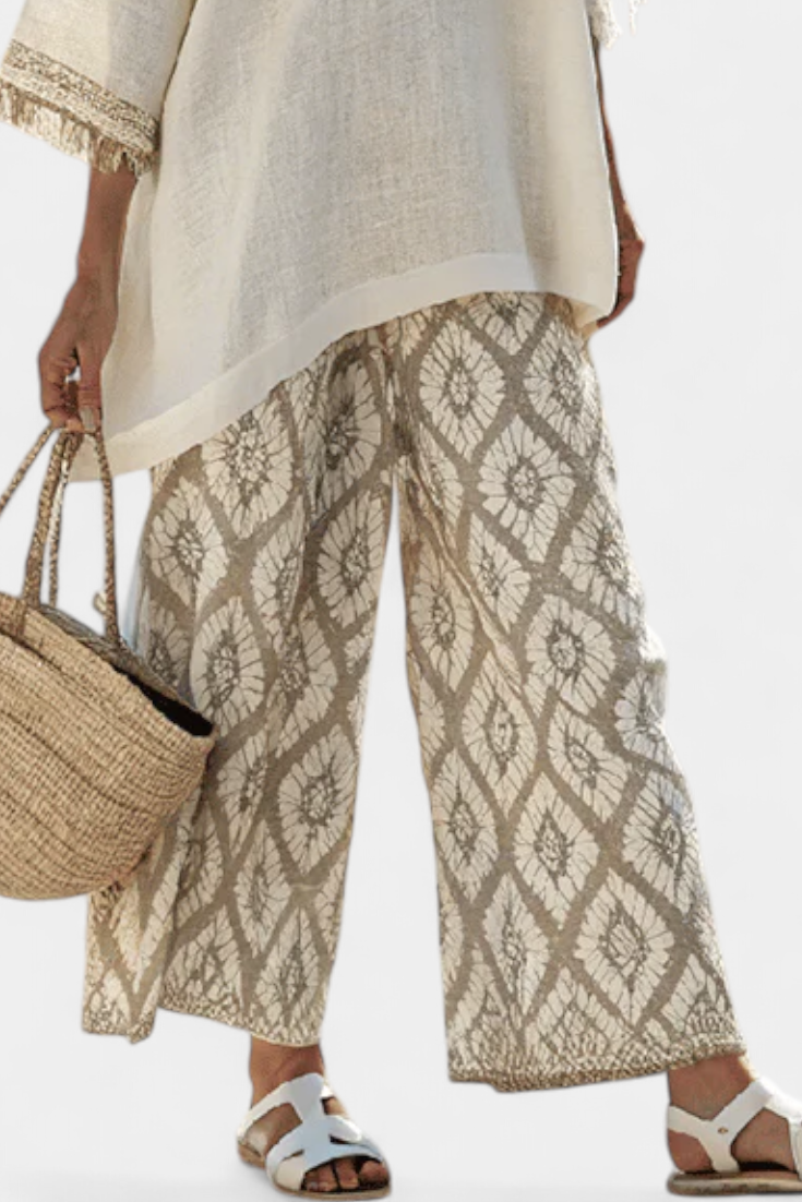 Ilaria | Top sofisticado y pantalones informales